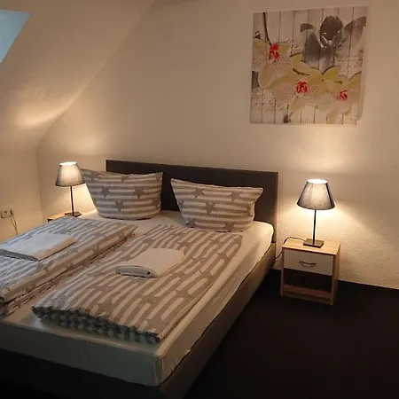 Hotel apartamentowy Apart- *