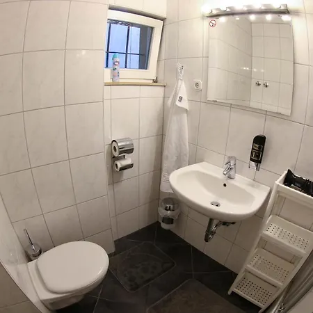 Aparthotel Apart- *